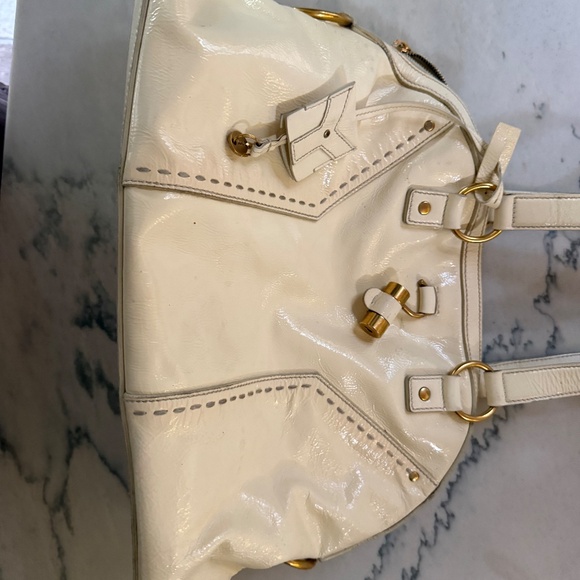 Authentic YSL Large Muse Patent Leather Bag & Padlock - Picture 2 of 4